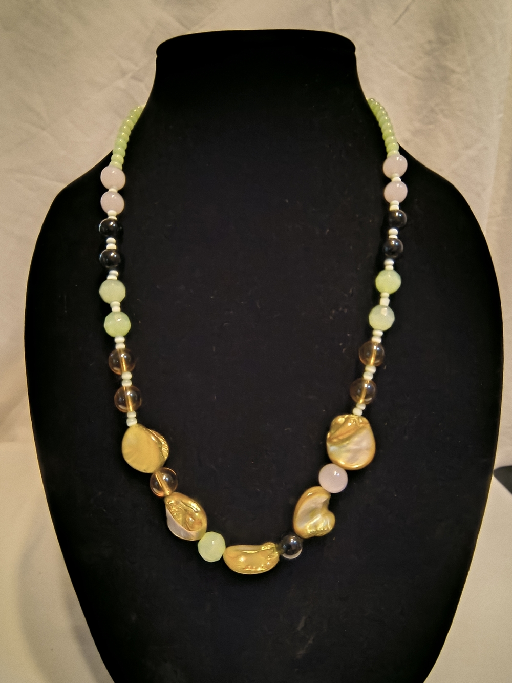 Women's Green and Gold Beaded Necklace